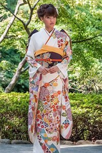 kimono stoffe frau im kimono
